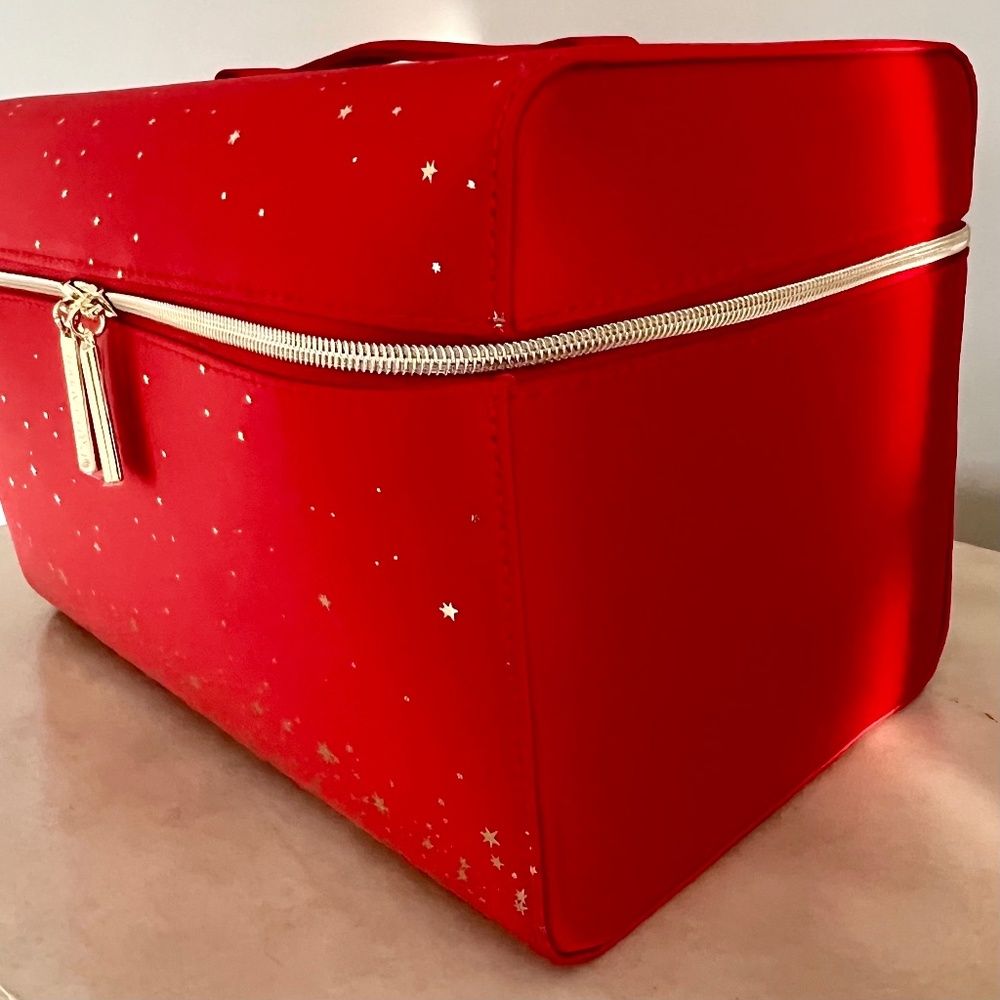 🎀Red Cosmetic / Storage / Gift Case🎀 - Picture 3 of 9